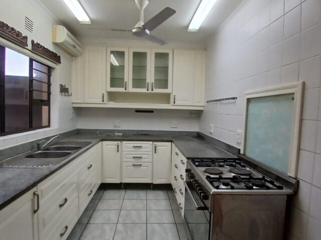 Coastal Living Just 200m from Spiros Beach, Port Edward, Port Edward – photo 2