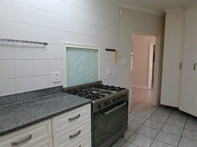 Coastal Living Just 200m from Spiros Beach, Port Edward, Port Edward – photo 3