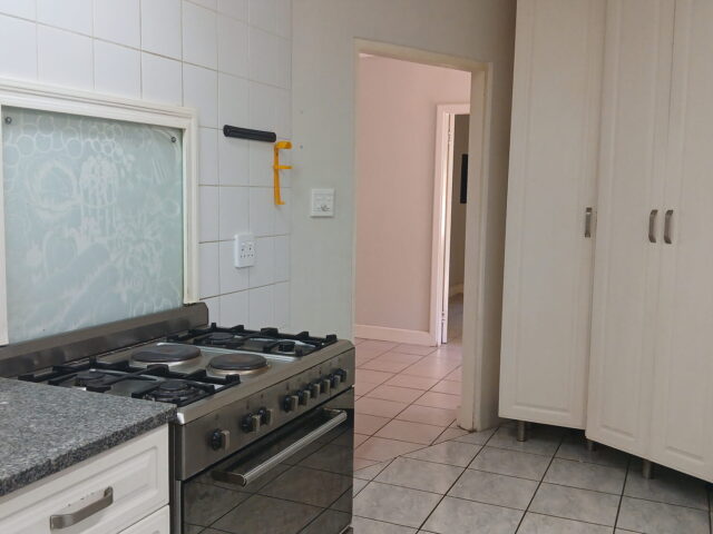 Coastal Living Just 200m from Spiros Beach, Port Edward, Port Edward – photo 4